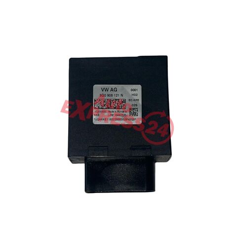 VW Golf 7 kombi r.v. 2016 řídící jednotka palivového čerpadla 5Q0906121N