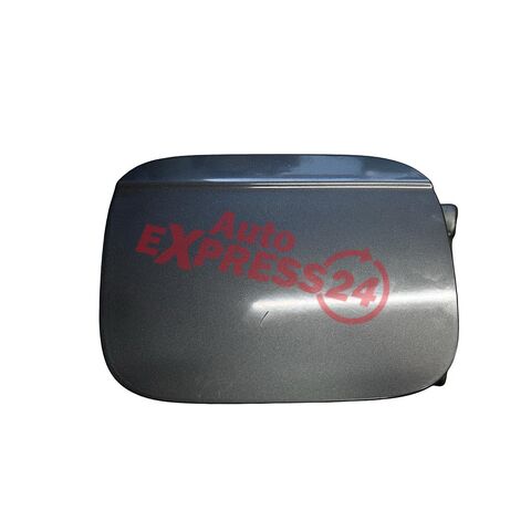 Audi A4 B7 8E S-Line avant r.v. 2007 tmavě šedá metalíza kód barvy LX7Z víko nádrže