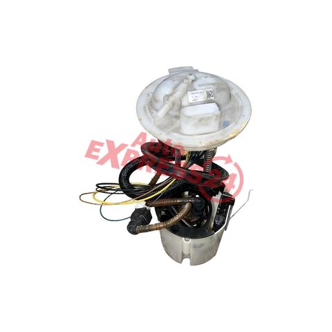 VW Passat B7 kombi r.v. 2012 palivové čerpadlo nádrže 3C0919051AK