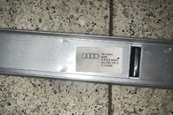 AUDI Q7 4L S-Line r.v. 2008 dno kudru 4L0863462B, lišty 4L0863556C, 4L0863555C