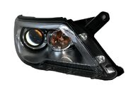 VW Tiguan 5N Sport r.v. 2008 pravé přední světlo xenon 5N1941032K jednotky 5DV009000-00 7L6941329B