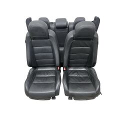 VW Golf 5 GTI hatchback r.v. 2006 kožené sedačky