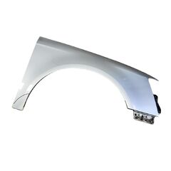 VW Passat B6 kombi r.v. 2007 stříbrná metalíza kód barvy LA7W pravý blatník