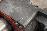 OBR907554A ‼️ poskozene uchyty na srouby, neco tam chrasti nejde to vyndat