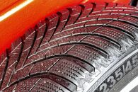 Zimní kola 235/45 R17, 6,44mm, dot3323,