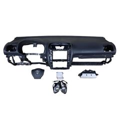 VW Golf 6 kombi r.v. 2011 černá palubní deska