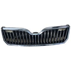 Škoda Superb 2 facelift kombi r.v. 2015 přední maska 3T0853668B