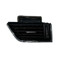 Škoda Octavia 3 facelift sedan r.v. 2018 pravý ofukovač 5E0819702